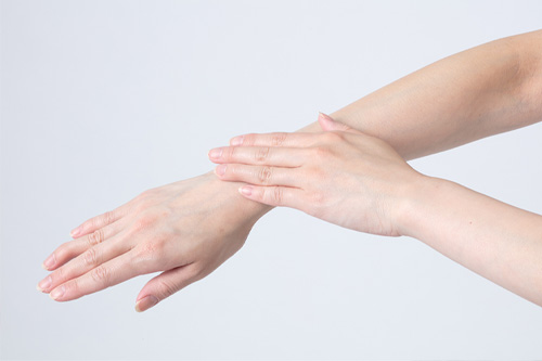 手の脱毛とは?効果や痛み、料金について
